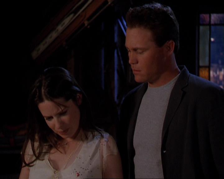 Charmed-Online-dot-419BiteMe1306.jpg
