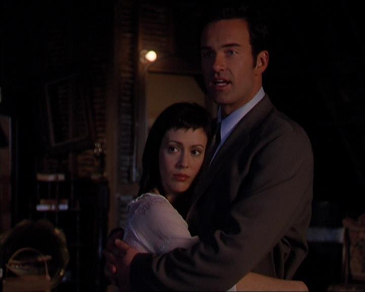 Charmed-Online-dot-419BiteMe1309.jpg