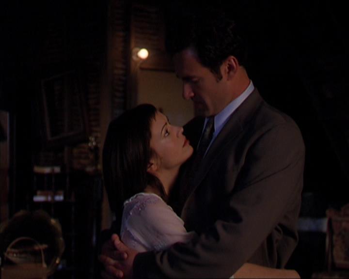 Charmed-Online-dot-419BiteMe1324.jpg