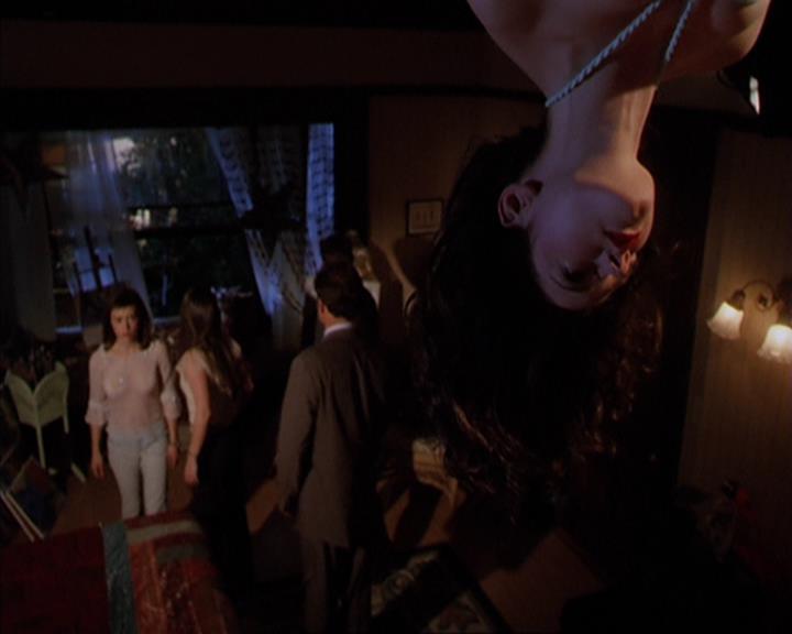 Charmed-Online-dot-419BiteMe1339.jpg