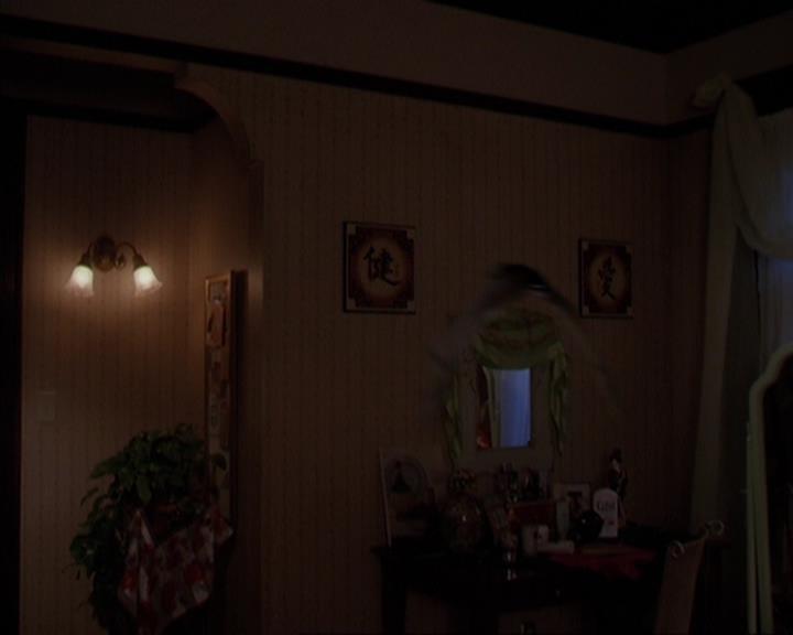 Charmed-Online-dot-419BiteMe1342.jpg