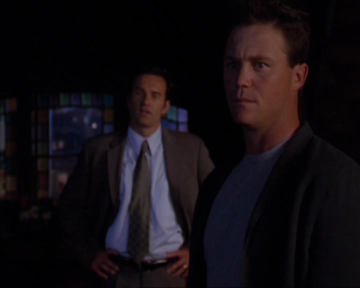 Charmed-Online-dot-419BiteMe1391.jpg