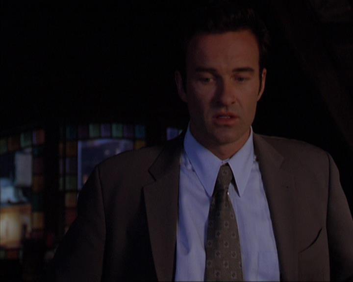 Charmed-Online-dot-419BiteMe1414.jpg