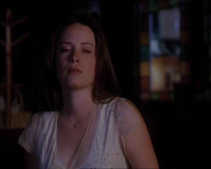 Charmed-Online-dot-419BiteMe1434.jpg