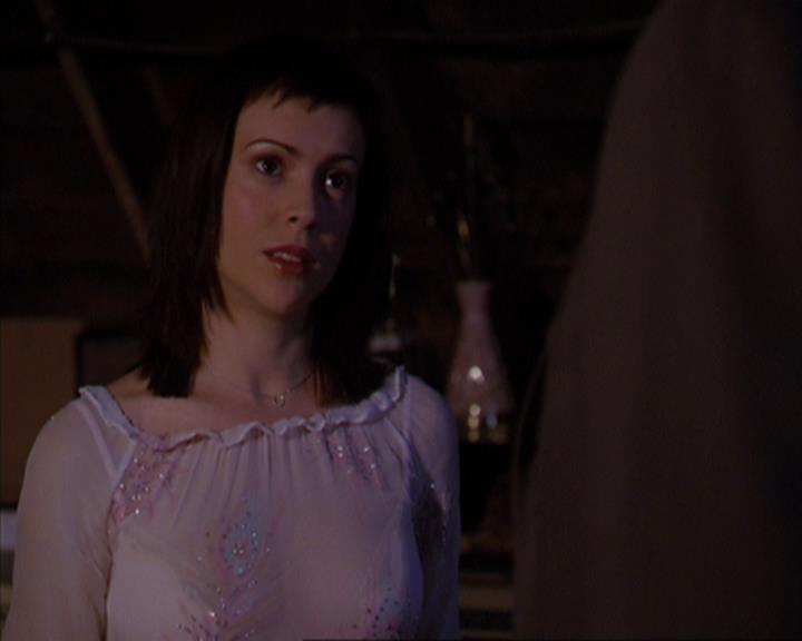 Charmed-Online-dot-419BiteMe1436.jpg