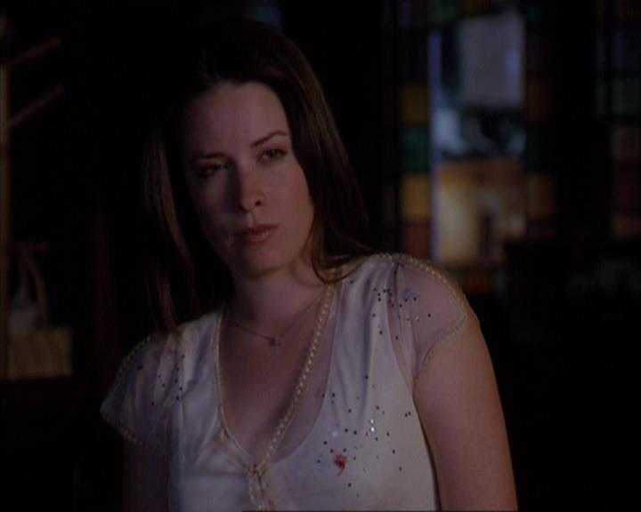 Charmed-Online-dot-419BiteMe1463.jpg