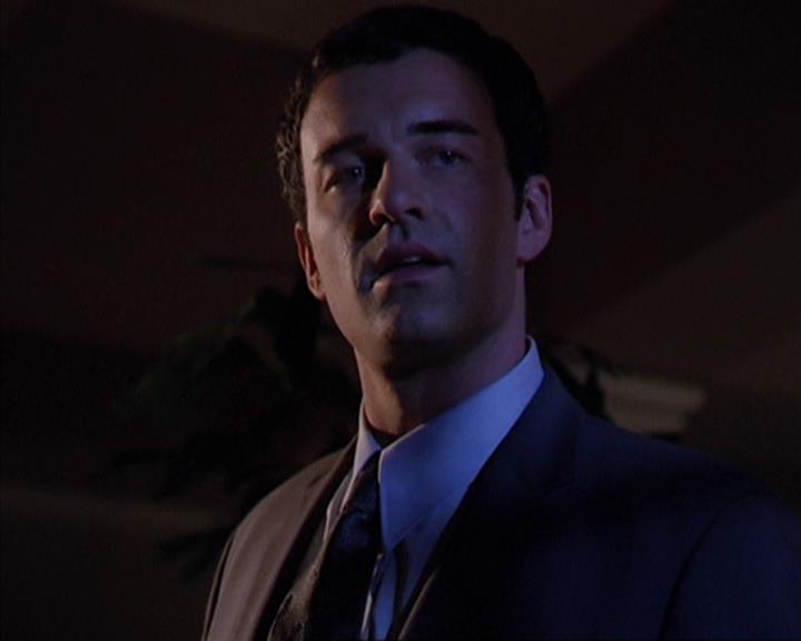 Charmed-Online-dot-419BiteMe1541.jpg