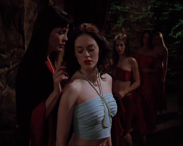 Charmed-Online-dot-419BiteMe1603.jpg