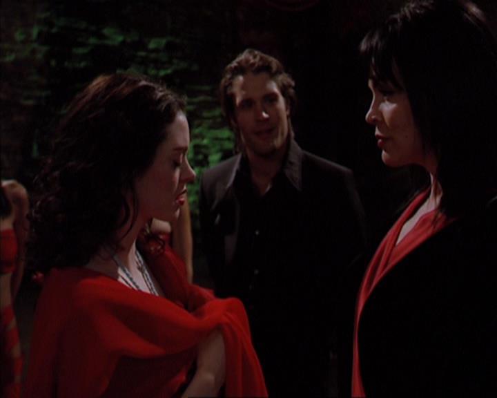 Charmed-Online-dot-419BiteMe1624.jpg