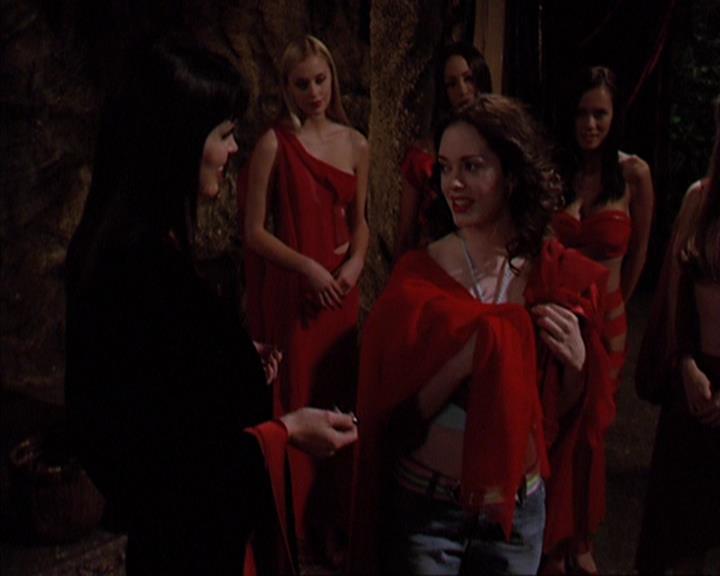 Charmed-Online-dot-419BiteMe1641.jpg