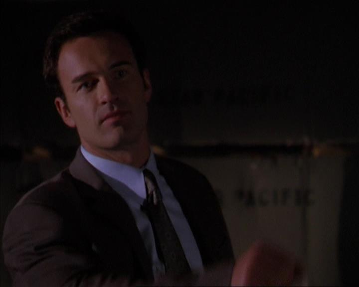 Charmed-Online-dot-419BiteMe1663.jpg