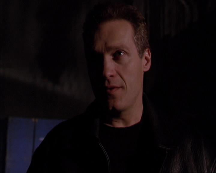 Charmed-Online-dot-419BiteMe1674.jpg
