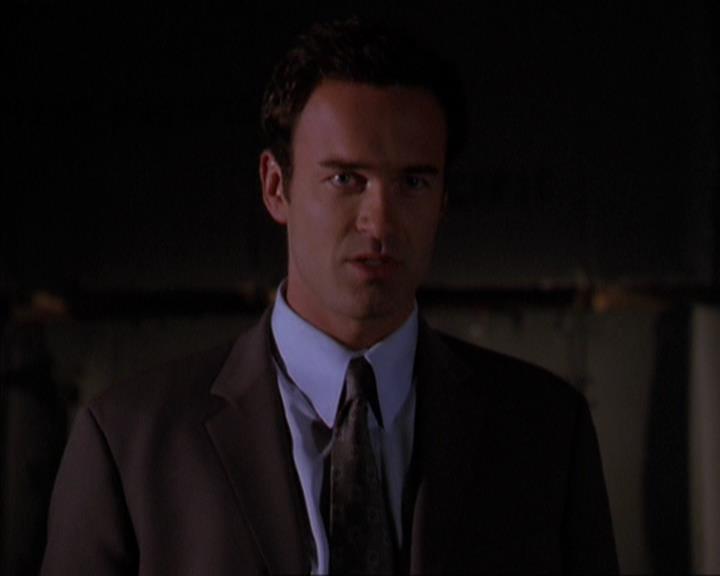 Charmed-Online-dot-419BiteMe1679.jpg