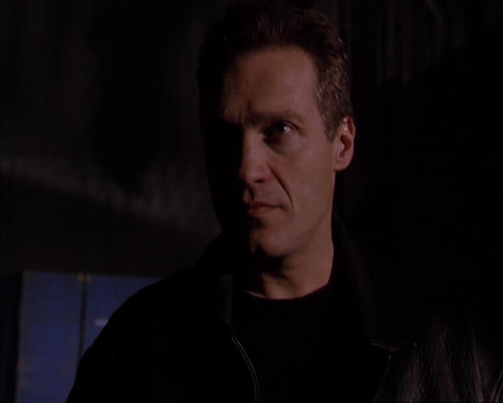 Charmed-Online-dot-419BiteMe1681.jpg