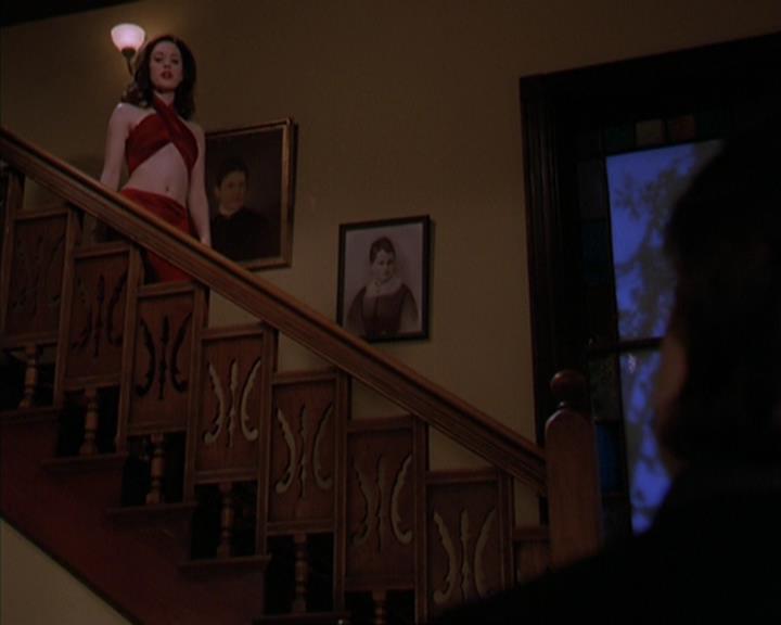 Charmed-Online-dot-419BiteMe1701.jpg