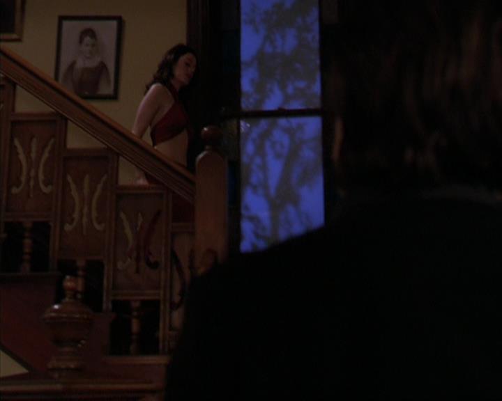 Charmed-Online-dot-419BiteMe1707.jpg