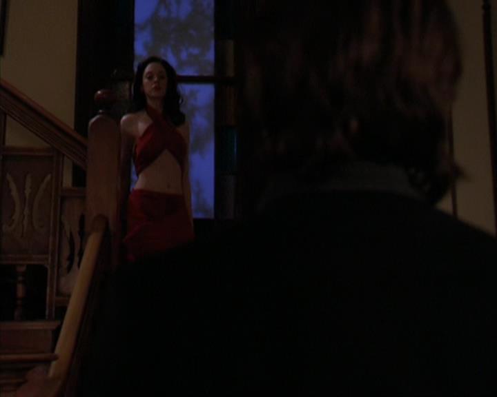 Charmed-Online-dot-419BiteMe1708.jpg