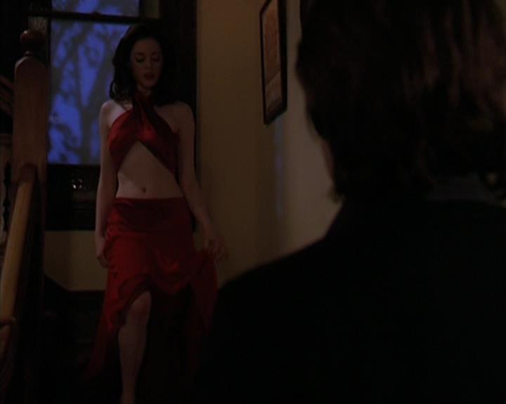 Charmed-Online-dot-419BiteMe1710.jpg