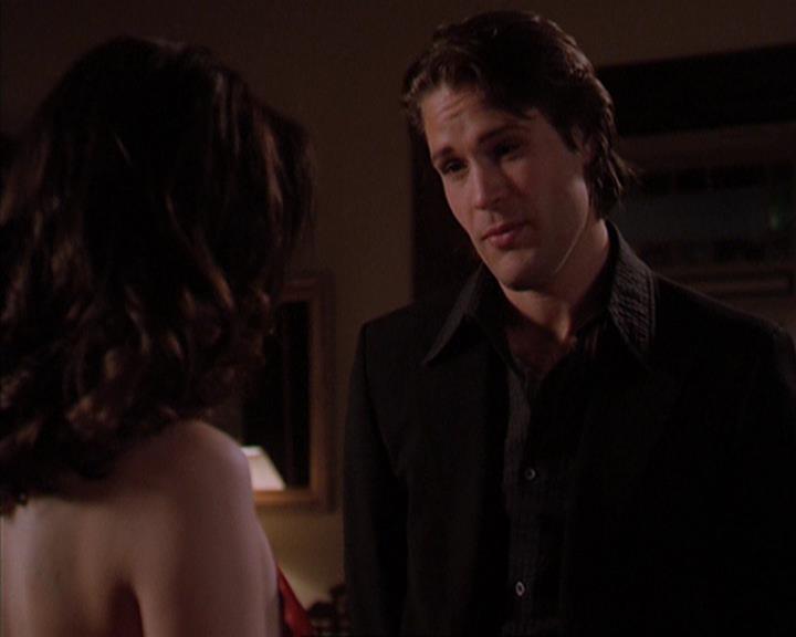 Charmed-Online-dot-419BiteMe1750.jpg