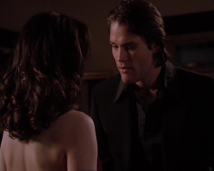 Charmed-Online-dot-419BiteMe1774.jpg