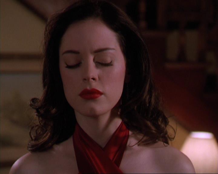 Charmed-Online-dot-419BiteMe1778.jpg