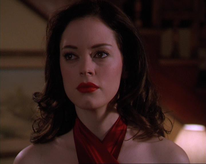 Charmed-Online-dot-419BiteMe1780.jpg