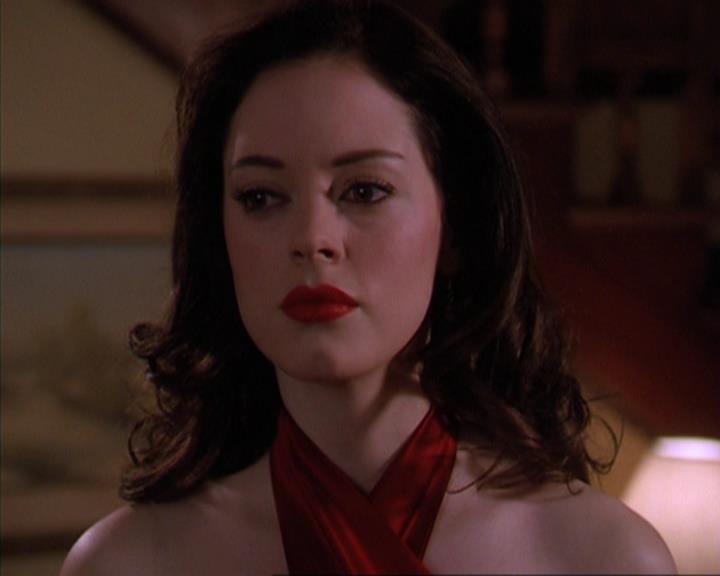 Charmed-Online-dot-419BiteMe1781.jpg