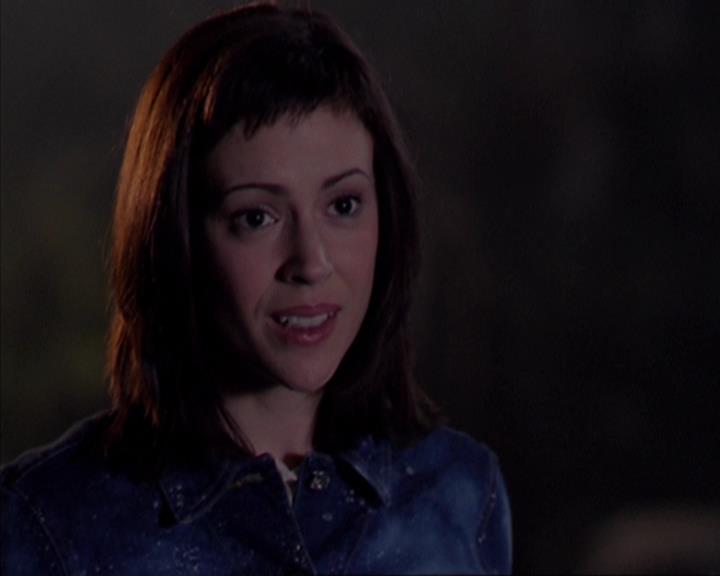 Charmed-Online-dot-419BiteMe1870.jpg