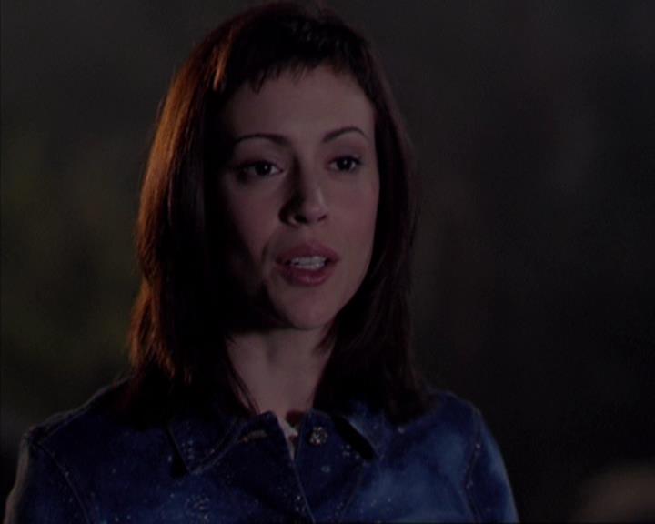 Charmed-Online-dot-419BiteMe1878.jpg