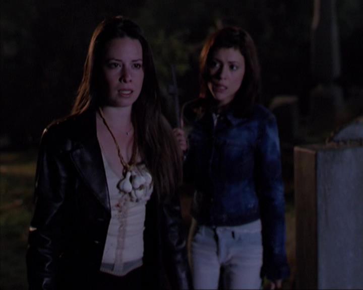 Charmed-Online-dot-419BiteMe1916.jpg