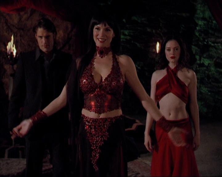 Charmed-Online-dot-419BiteMe1985.jpg