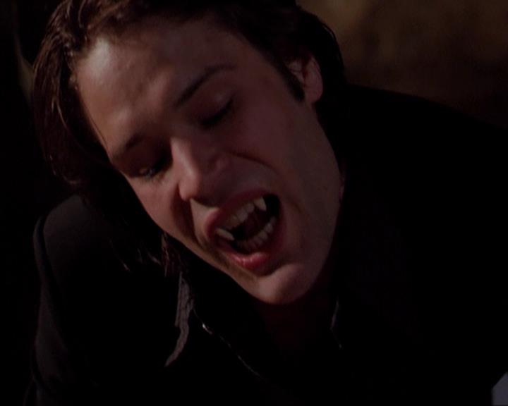 Charmed-Online-dot-419BiteMe2065.jpg