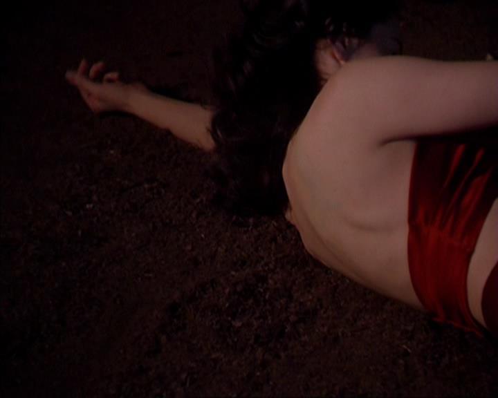 Charmed-Online-dot-419BiteMe2105.jpg