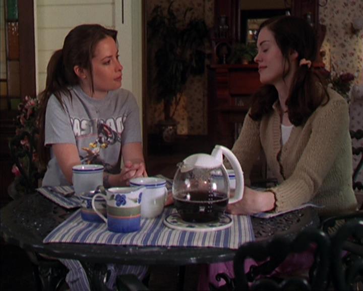 Charmed-Online-dot-419BiteMe2184.jpg