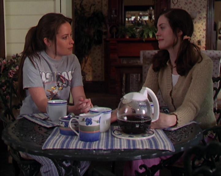 Charmed-Online-dot-419BiteMe2186.jpg