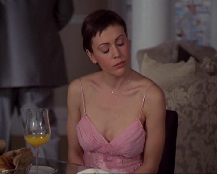Charmed-Online-dot-419BiteMe2322.jpg