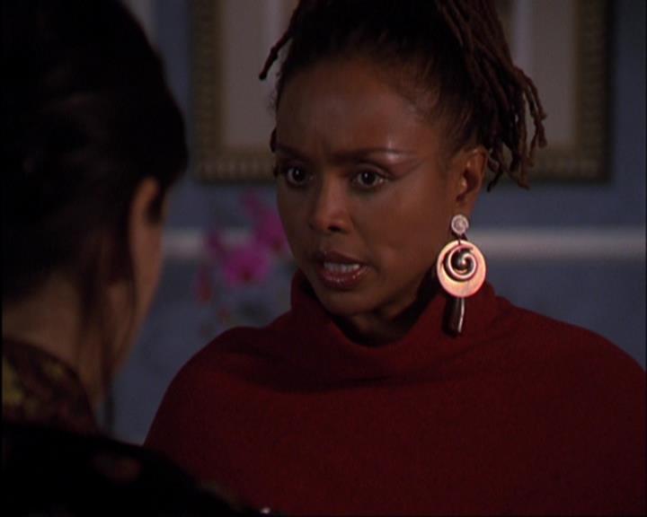 Charmed-Online-dot-420LongLiveTheQueen0064.jpg
