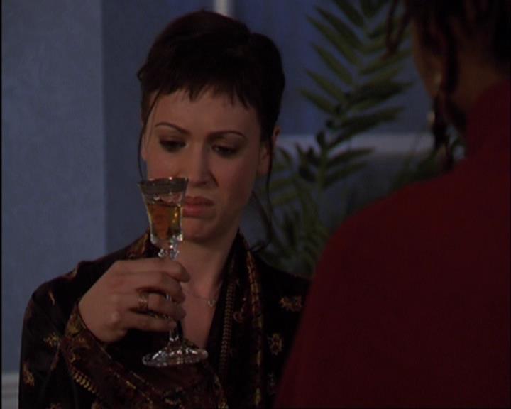 Charmed-Online-dot-420LongLiveTheQueen0066.jpg