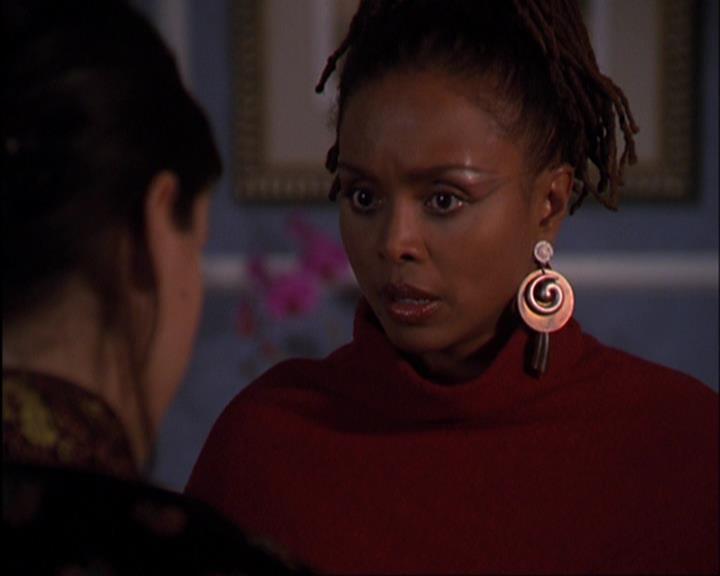 Charmed-Online-dot-420LongLiveTheQueen0069.jpg