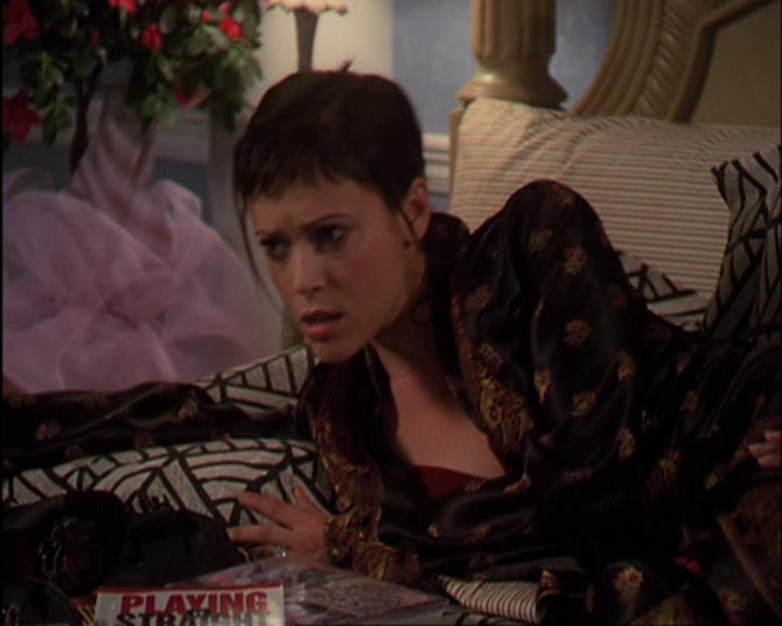 Charmed-Online-dot-420LongLiveTheQueen0090.jpg