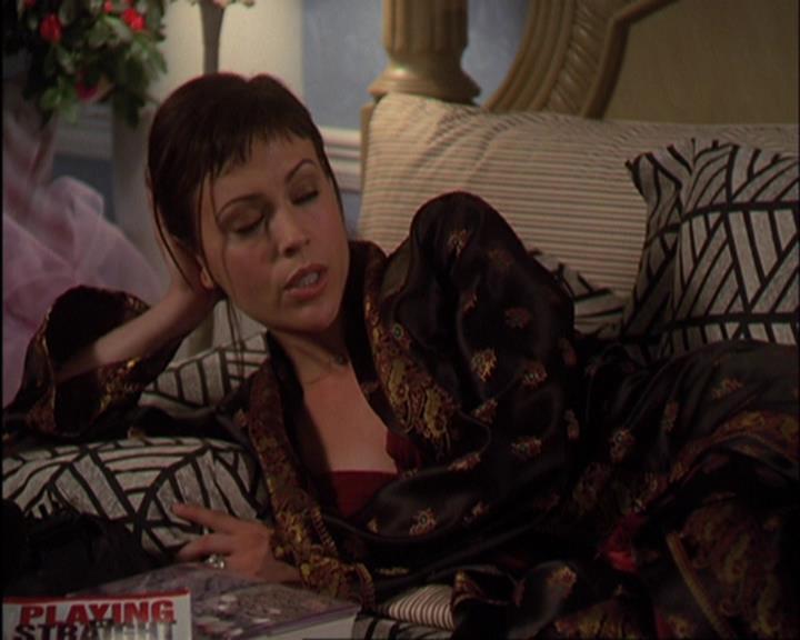 Charmed-Online-dot-420LongLiveTheQueen0102.jpg