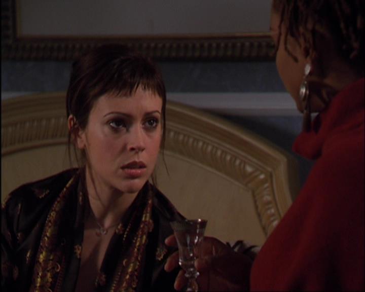 Charmed-Online-dot-420LongLiveTheQueen0145.jpg