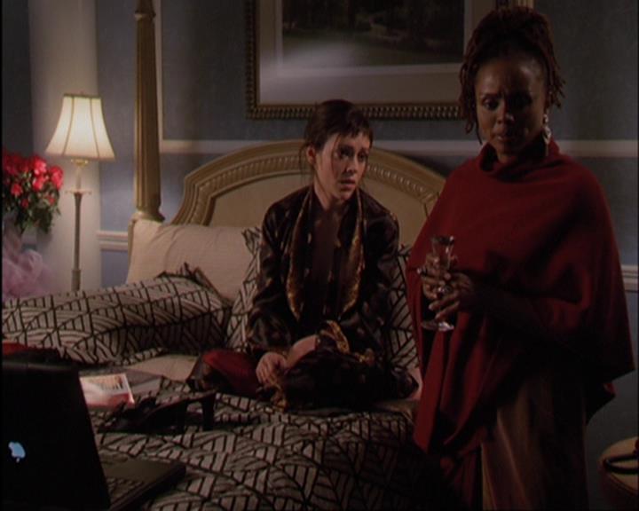 Charmed-Online-dot-420LongLiveTheQueen0148.jpg