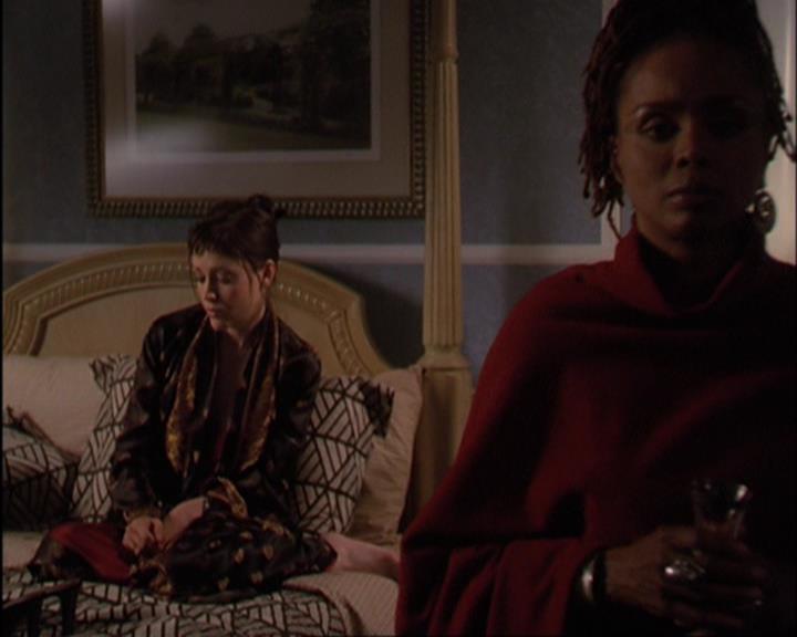 Charmed-Online-dot-420LongLiveTheQueen0157.jpg