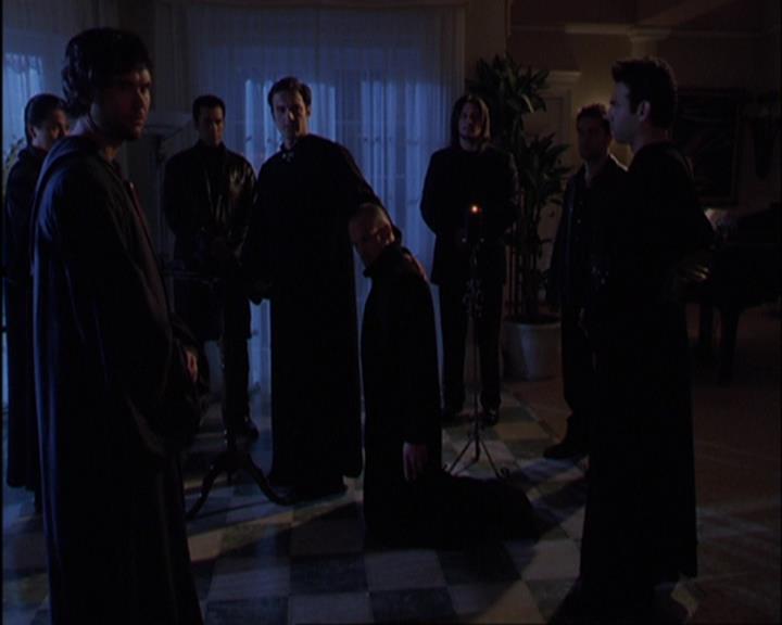 Charmed-Online-dot-420LongLiveTheQueen0178.jpg