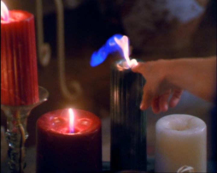 Charmed-Online-dot-420LongLiveTheQueen0213.jpg