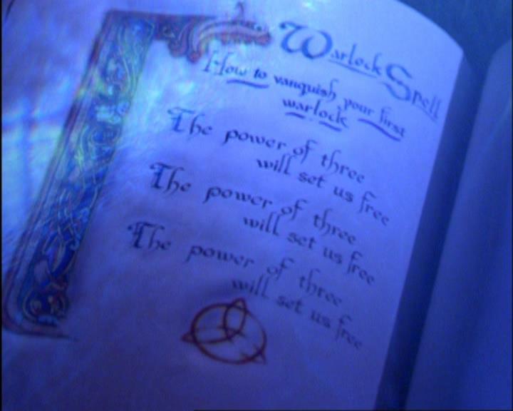 Charmed-Online-dot-420LongLiveTheQueen0224.jpg