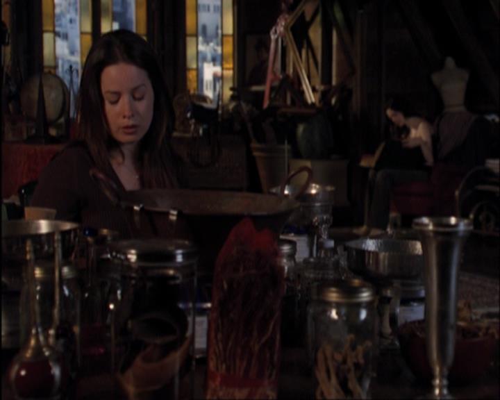 Charmed-Online-dot-420LongLiveTheQueen0260.jpg