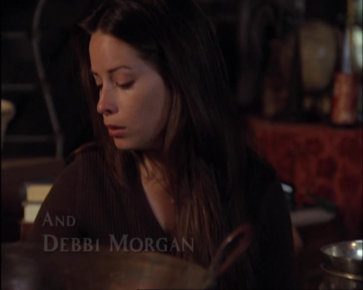 Charmed-Online-dot-420LongLiveTheQueen0269.jpg