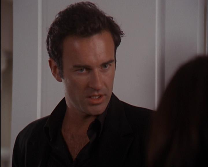 Charmed-Online-dot-420LongLiveTheQueen0406.jpg